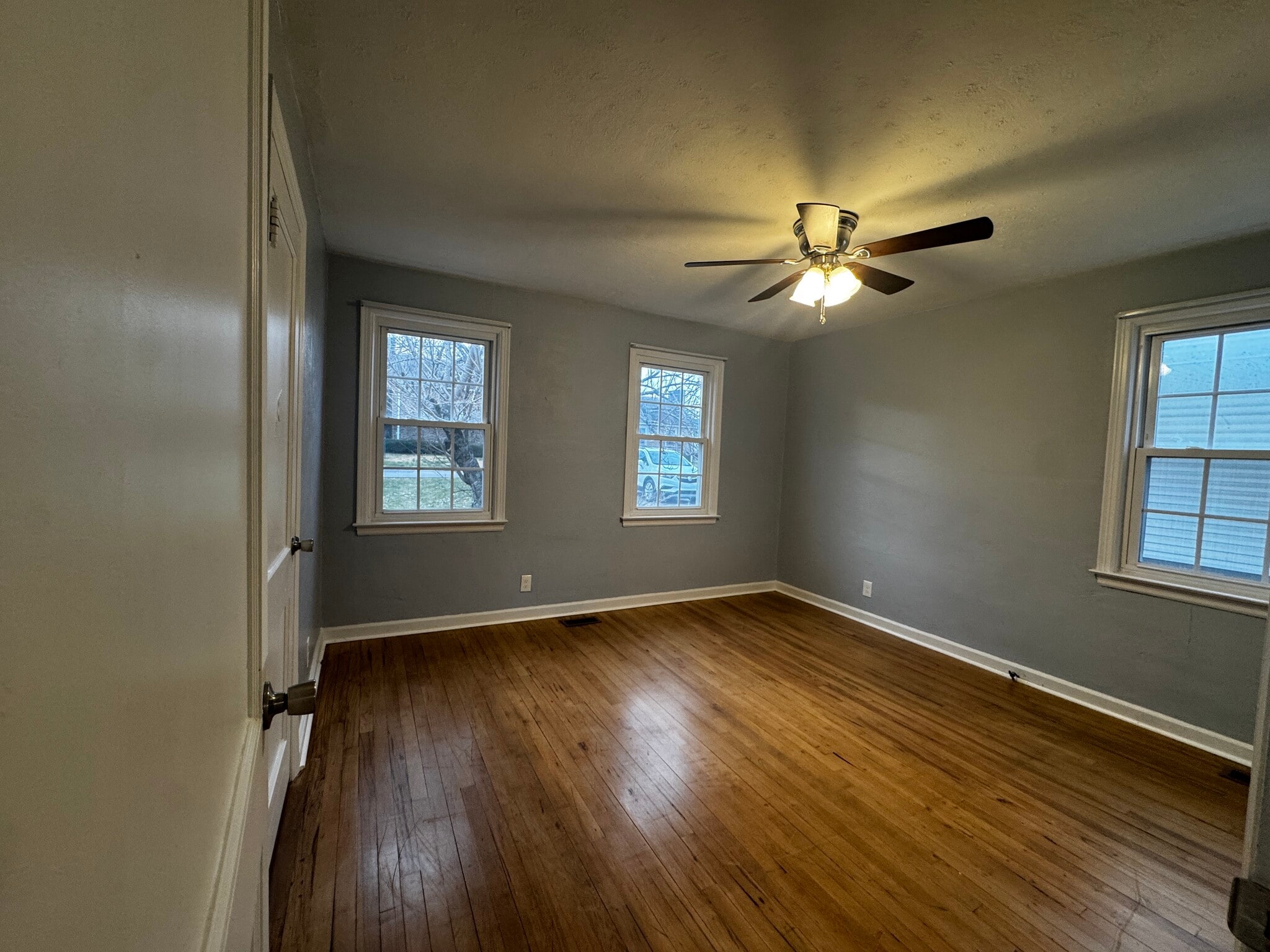 1st bedroom - 937 Shamrock Ave