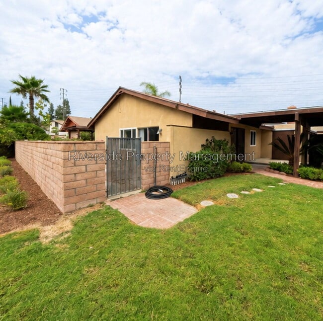 Building Photo - 5025 Pearblossom Dr