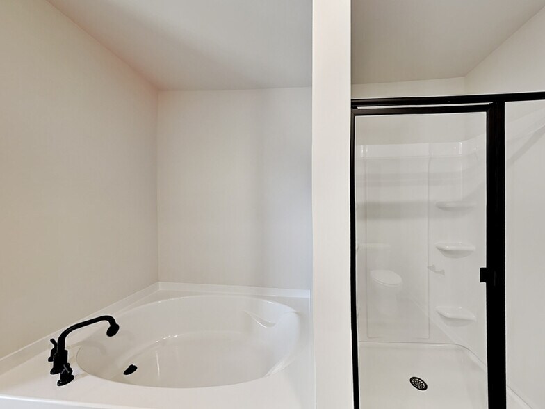 Building Photo - 700 Plant Rd