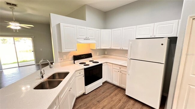 Building Photo - 116 S Normandale Ave