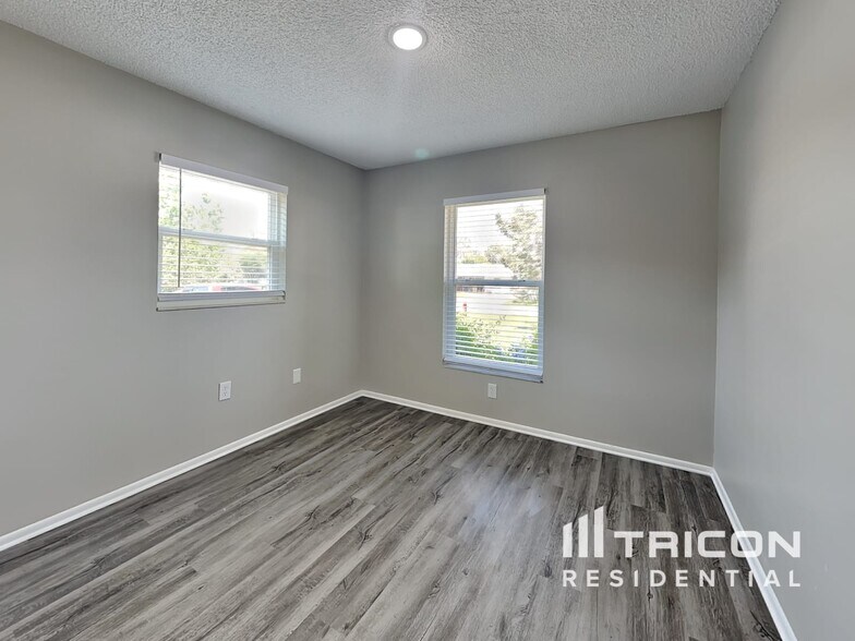 Building Photo - 36437 Bristol Cir