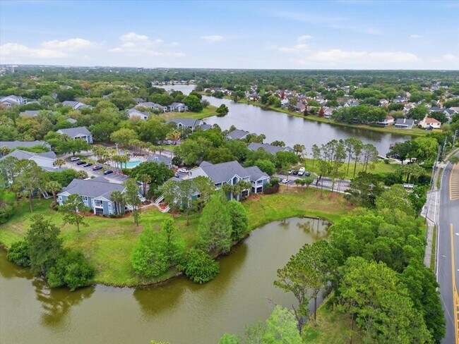 Building Photo - 2504 Grassy Point Dr