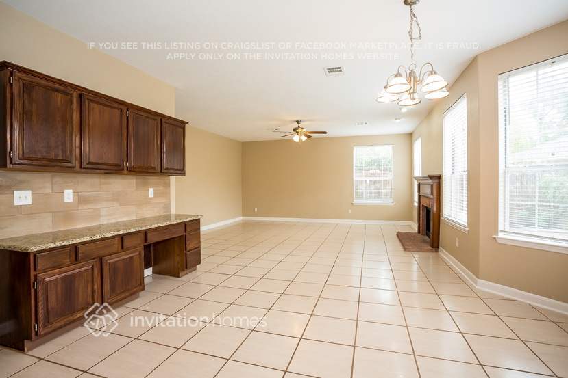 Building Photo - 2119 Autumn Cove Dr