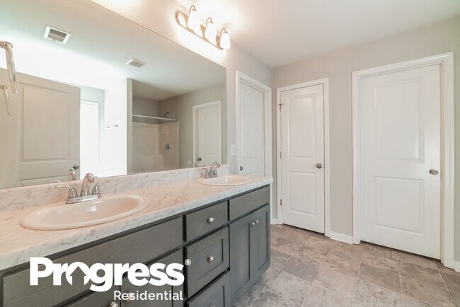 Building Photo - 286 Waters Edge Pkwy