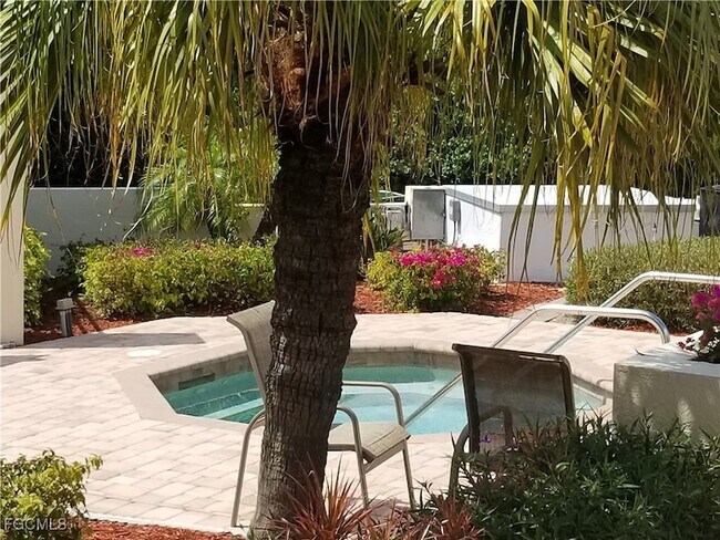 Building Photo - 9358 Palm Island Cir