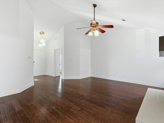 Building Photo - 8430 Cripple Creek Dr