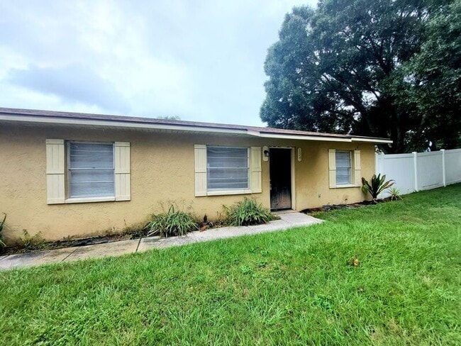 Building Photo - 124 Rebecca Ln