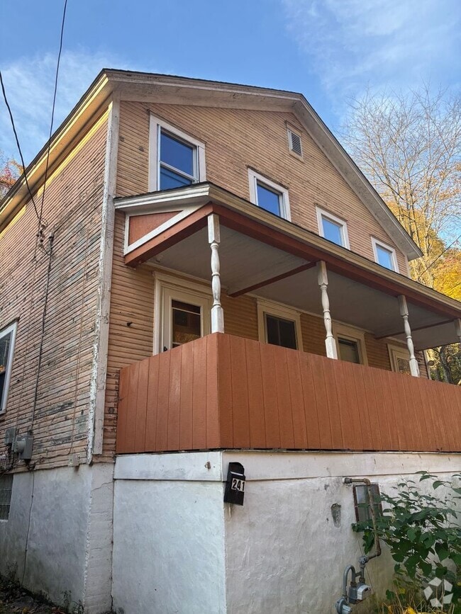 Building Photo - 241-243 Baker St Aliquippa, PA 15001