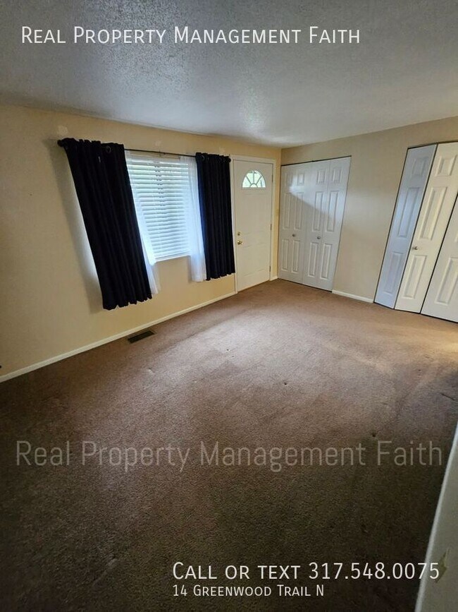 Building Photo - 14 Greenwood Trail N Dr