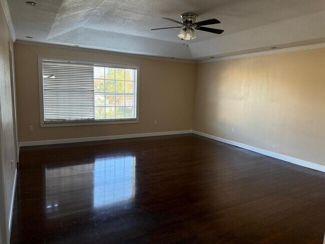 Building Photo - 3208 Fairfield Dr