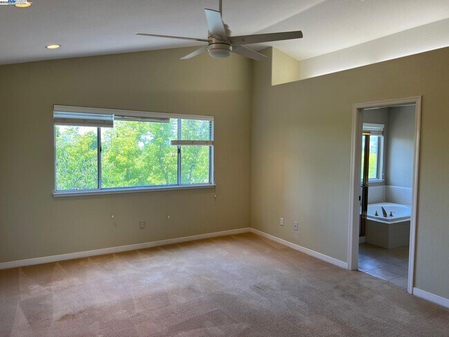 Building Photo - 4173 Garibaldi Pl