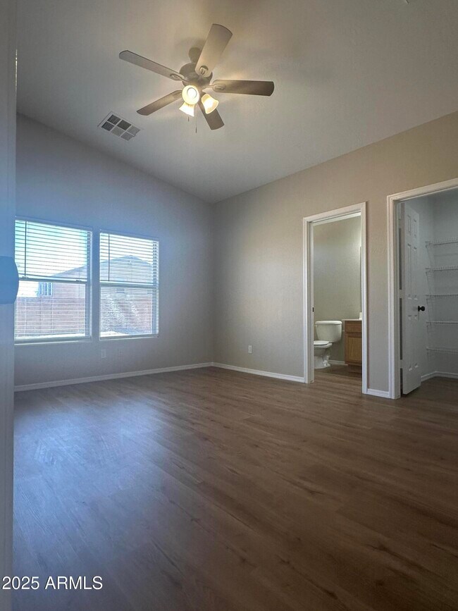 Building Photo - 25211 W Lamont Ave