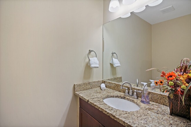 Building Photo - 7103 Highland St