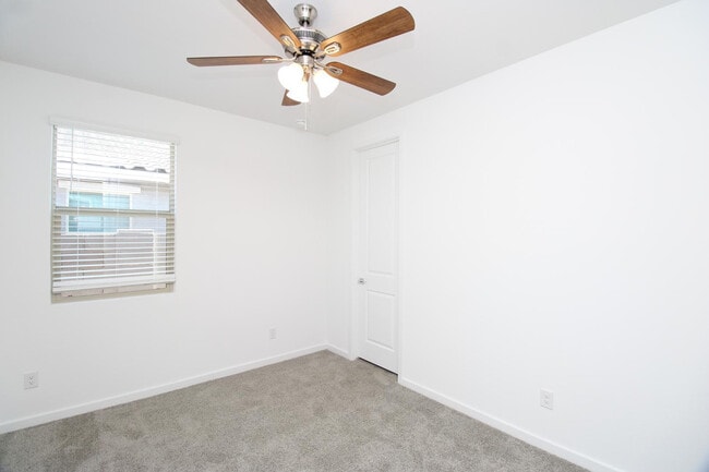 Building Photo - 16067 W El Cortez Pl