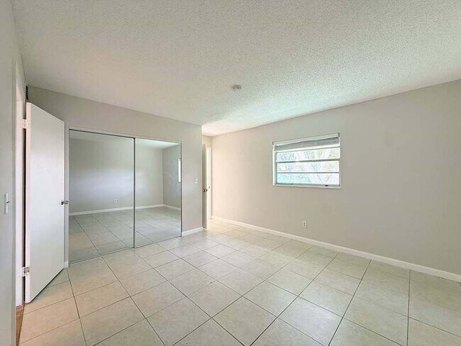 Building Photo - 1454 Trotter Rd
