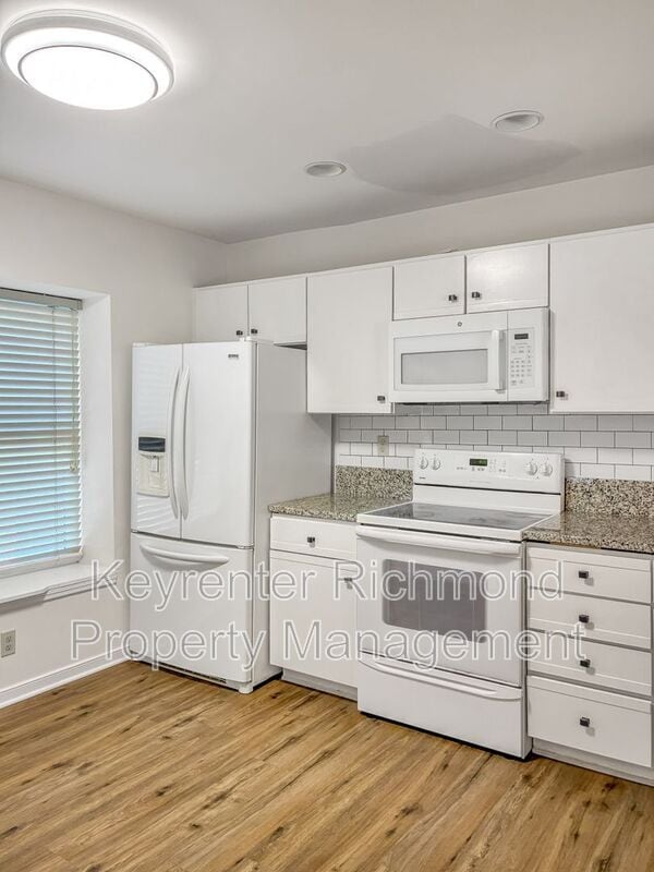 Building Photo - 10007 Bellona Ct