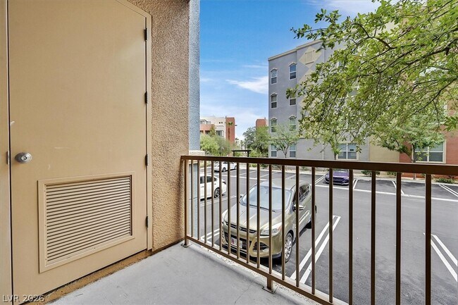 Building Photo - 56 E Serene Ave