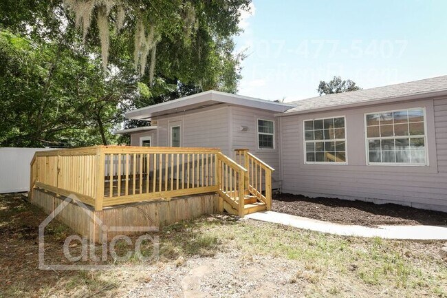 Building Photo - 135 W Chesley Ave