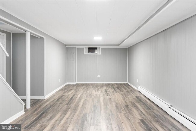 Building Photo - 303 Miles Rd