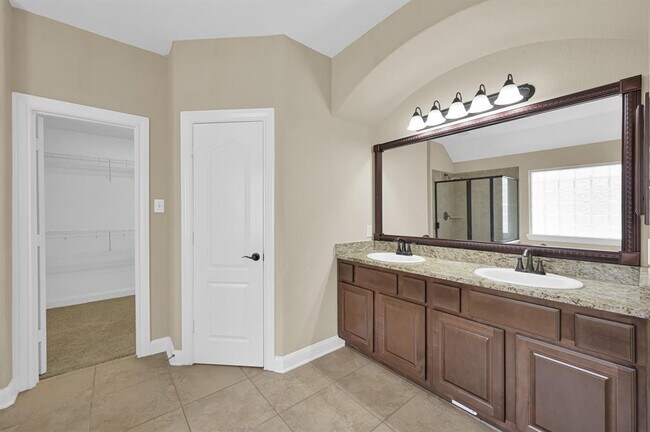 Building Photo - 106 N Pinto Point Cir