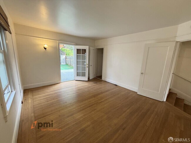 Building Photo - 1414 Newcomb Ave