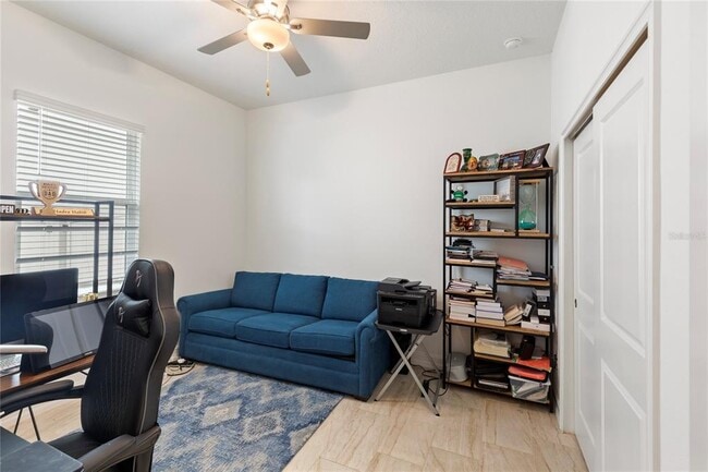 Building Photo - 8692 Little Bluestem Dr