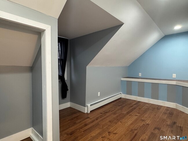 Building Photo - 49 Old Town Dr