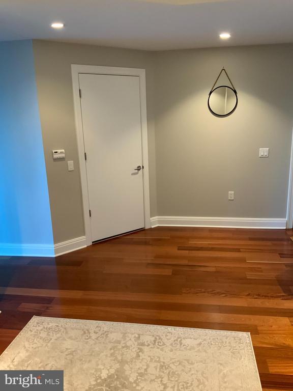 Building Photo - 1881 N Nash St