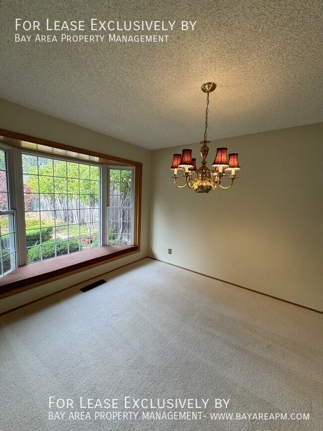 Building Photo - 782 Berkshire Dr