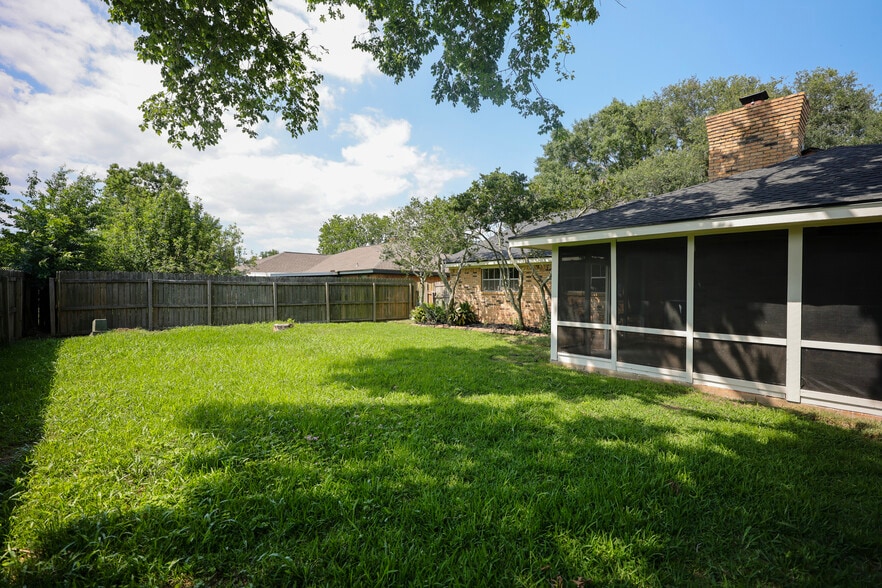 Building Photo - 51 Sweetgum Ct