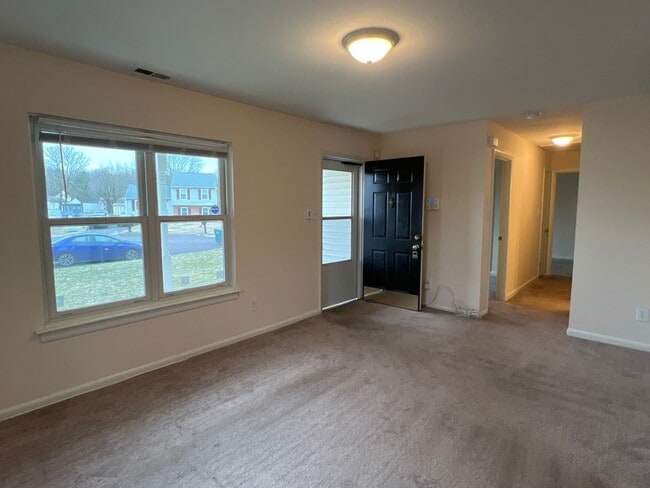 Building Photo - 2204 Merle St