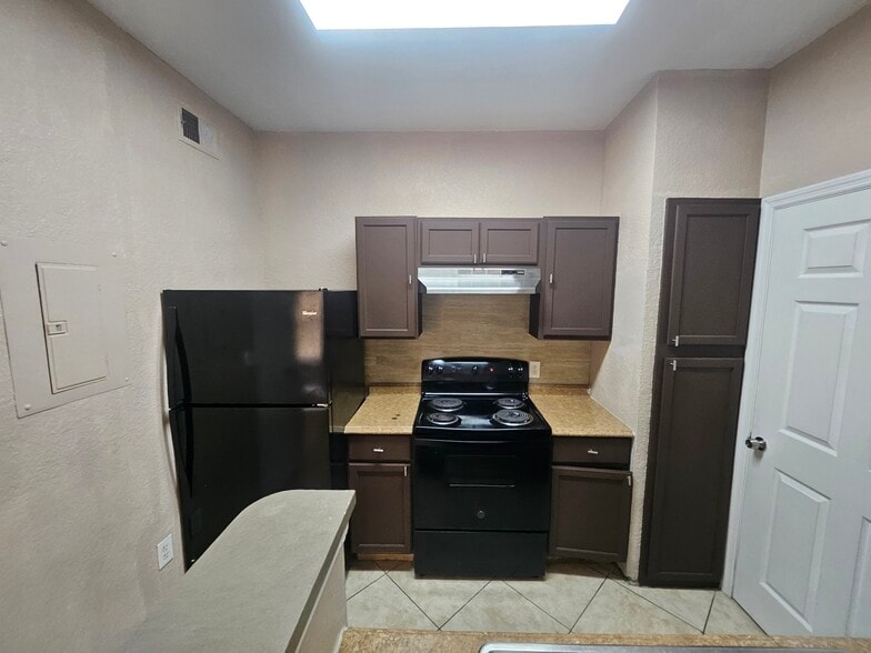 Building Photo - 5525 Pga Blvd