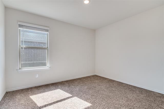 Building Photo - 611 Chuck Wagon Dr