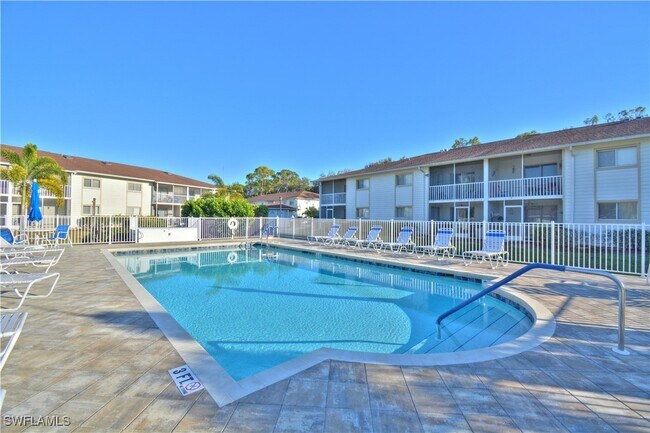 Building Photo - 2360 Naples Trace Cir