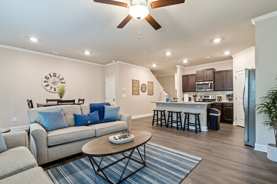 Building Photo - 2029 Pinnacle Walk