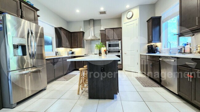 Building Photo - 6513 E Rose Marie Ln