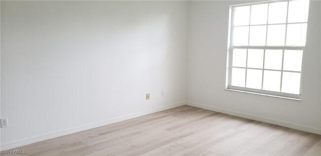 Building Photo - 859 Tanbark Dr