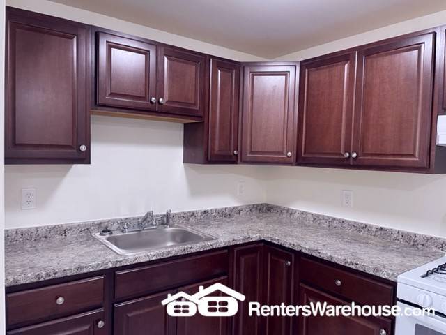 Building Photo - 4819 Eastern Ave