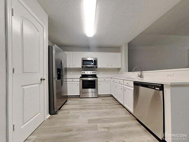 Building Photo - 4512 Merlot Dr