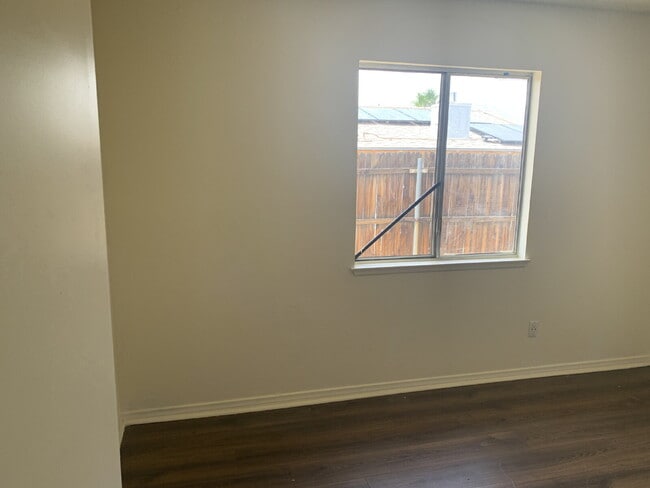 Building Photo - "Charming 3-Bed Oasis in Desert Hot Springs with Granite Touch & Cozy Fireplace!"