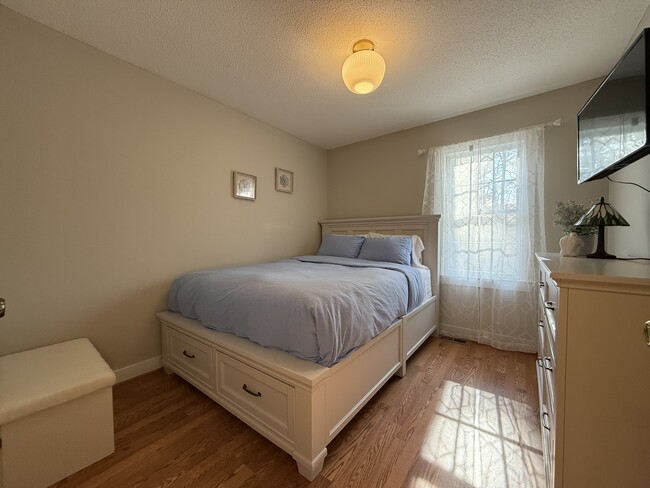 Building Photo - 505 Westbrook Dr