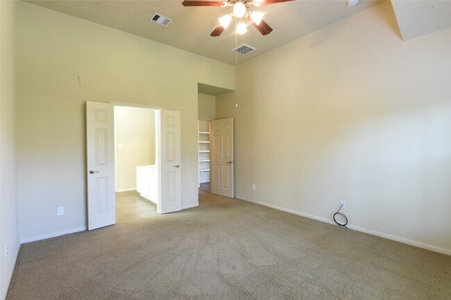 Building Photo - 118 E Lasting Spring Cir