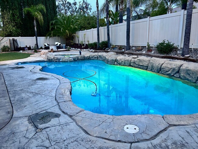 Building Photo - Murrieta Entertainer’s Dream Home for Lease!