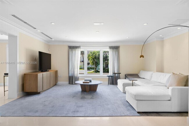 Building Photo - 6831 Sunrise Ct