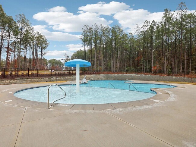 Building Photo - 799 Red River Dr