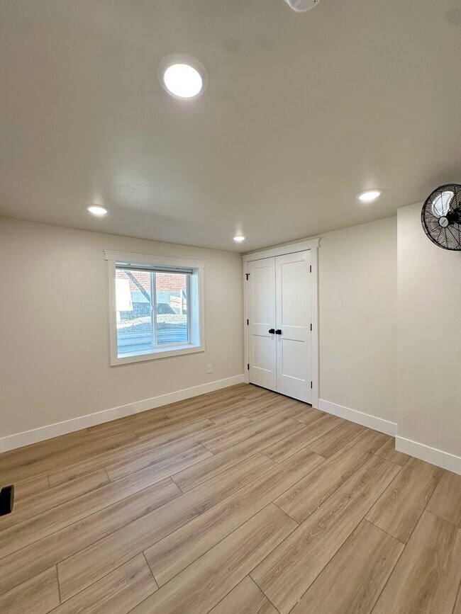 Building Photo - RR 156 Duplex