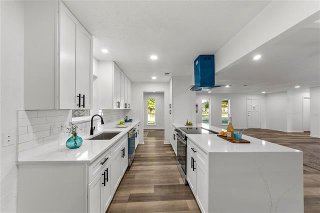 Building Photo - 2405 Roundrock Trail
