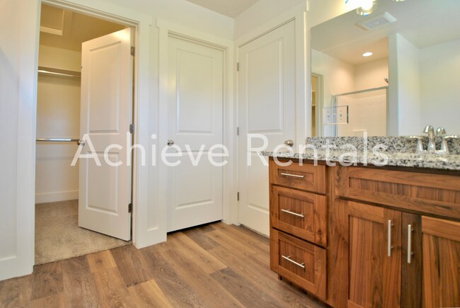 Building Photo - 2038 N 380 E