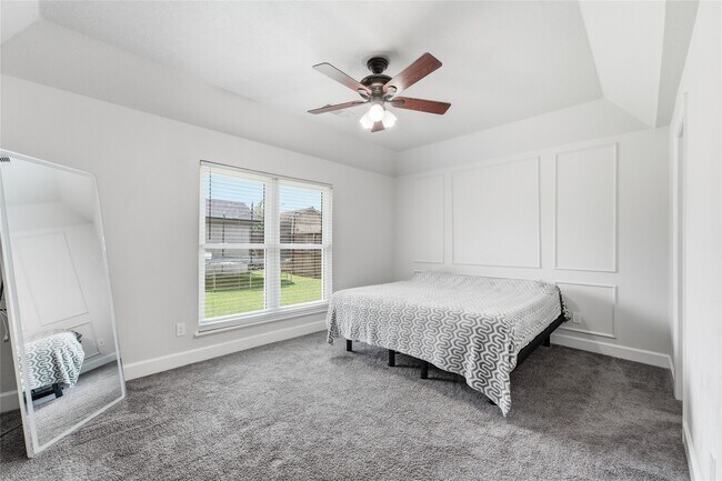 Building Photo - 5234 Findlay Dr