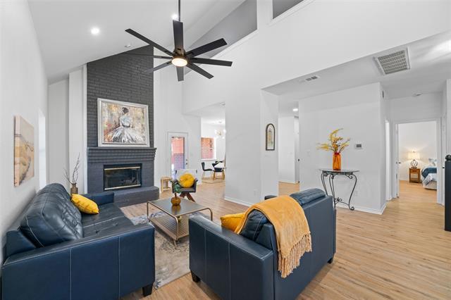 Building Photo - 7022 Cottonwood Cir